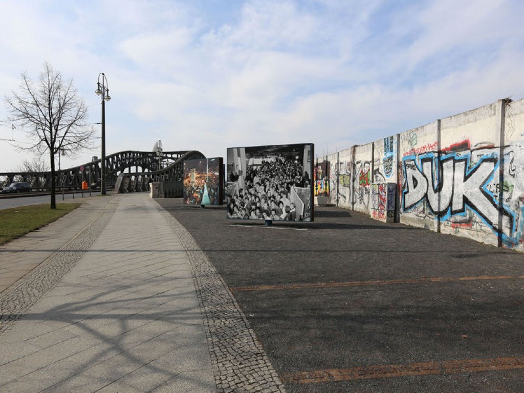 Grenzübergang Bornholmer Straße Chronik Der Mauer 